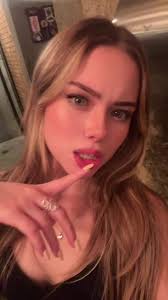 Vídeos de anacantu (@ana.cantuuu) con «Girlfriend