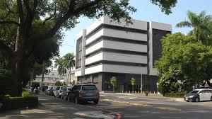 廠商這全新一代的月光寶盒增加了分離式的搖桿 讓距離不在受到限制，也使單人玩家更加輕鬆 且增加了遊戲五大分類，能輕鬆對應想玩的遊戲類型 針對射擊遊戲增加了內建的連續發射功能鍵 從此不須再瘋狂點擊發射鍵，延長壽命也增加遊戲樂趣 這一代的遊戲機廠商一直有在進步與改變是有. 7zxh4uehy2kpem