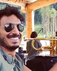 Conosciuto come il figlio timido di barbara d'urso, giammauro berardi è il primogenito della conduttrice, scopriamo chi è e cosa fa nella vita. Figli Di Barbara D Urso Ecco Chi Sono Emanuele E Giammauro Berardi