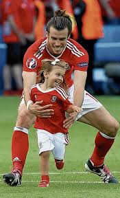 Footballer for tottenham hotspur and wales. Bales Besonderer Moment News Esslinger Zeitung