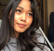 This girl looks insane. You can see the photos better if you click