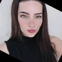 50+ perfiles de «Dania Castillo»