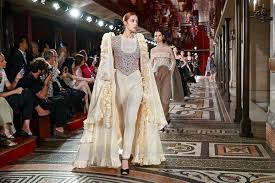 Chanel Is at a Crossroad. Where Does It Go From Here? - The New York Times