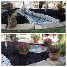 Landscaping Help Not So Good With Plants Mulch Your Area In And Use Potted Plants To Fill Your Sp Landscaping With Rocks Potted Plants Patio Diy Landscaping