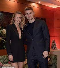 532 846 tykkäystä · 20 595 puhuu tästä. Juventus Turn Down 66 M Angebot Von Barcelona Fur Matthijs De Ligt Als Verteidiger Liess Sich In Turin Aktuelle Boulevard Nachrichten Und Fotogalerien Zu Stars Sternchen