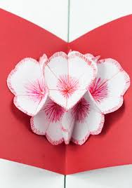 3d Pop Up Blumenkarte Basteln Schones Diy Geschenk Aus Papier Diy Geschenke Papier Diy Geschenke Basteln Geschenke Basteln