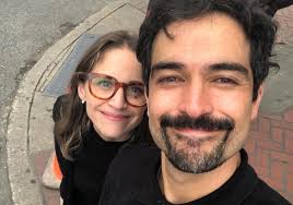 Alfonso herrera llenó de ternura instagram con una fotografía muy navideña de su hijo. 3pbsgstll0o4im