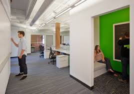 Tractionback Modular Carpet Backing Method By Milliken Is Less Costly Environmentally Corporate Interiors Corporate Office Design Workplace Design