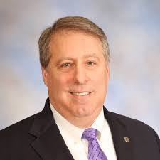 Kenneth Salzman's Instagram, Twitter & Facebook