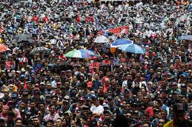 Mengambil kira amaran itu dan perkembangan semasa di seluruh dunia, kkm menyeru orang ramai supaya tidak alpa dengan trend penurunan kes #covid19 di malaysia. Pru14 Sultan Johor Ingatkan Parti Politik Tidak Sentuh Isu Sensitif Utusan Borneo Online