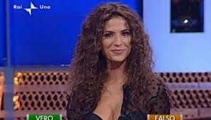 Lei è la ex di carlo conti e la conduttrice de i fatti vostri; Chi E Roberta Morise Eta Lavoro Vita Privata Dell Ex Di Carlo Conti