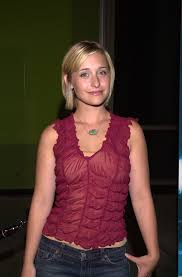 Allison mack, a key leader in nxivm, helped recruit other women into the cult for years before her arrest. Allison Mack Calls Involvement In Nxivm Sex Cult The Biggest Mistake And Regret Of Her Life Begs For No Jail Time