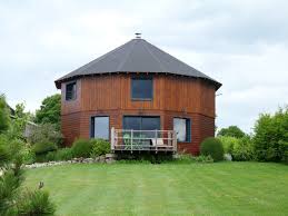 Gite De Groupe Pour 11 Personne S Monthoiron House Styles Beautiful Homes Little Houses