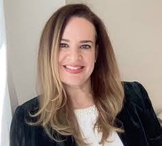 Lauren Sobel's Instagram, Twitter & Facebook