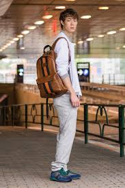 コーチ のベストセラー キャンパス バックパックは僕もデ 日本人の男性 ブーツ スタイル メンズ コーデ