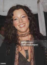 Sara Mclaughlin's Instagram, Twitter & Facebook