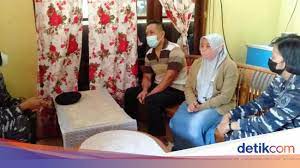 We did not find results for: Danlanal Temui Keluarga Kru Kri Nanggala 402 Di Bantul Ini Pesannya