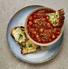 Yotam Ottolenghi S Soup Recipes En 2020 Avec Images Recette Recette Soupe Cuisine