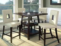 Aussergewohnliche Esstisch Und Stuhle Die Verwendung Von Zwei Oder Mehr Licht Oder Track Beleuchtung In Ihrem Esszimm Pub Table Sets Pub Table Small Pub Table
