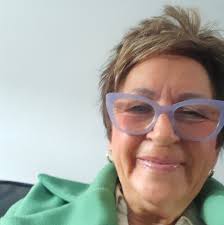 SHE'S GOT THE MOST INCREDIBLE VOICE !!Alicia Keys Empire State Of Mind