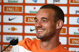 Here, we make a case for why he was a more deserving winner than lionel messi. Oranje Rekordspieler Wesley Sneijder Verrat Warum Er Lieber Zu Galatasaray Als Nach Liverpool Wechselte