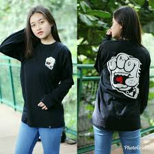Kemudian, kaos distro kedua yang mempunyai kualitas baik adalah dari ouval research atau yang kalian juga bisa memilih kaos dari distro yang memiliki kualitas terbaik dari peter says denim. Jual Kaos Distro Lengan Panjang Friday Killer Hitam Funny Kaos Pria Wanita Casual Trendy Di Lapak Ardy Shop Distro Bukalapak