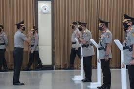 Kepala bnn merupakan jabatan pimpinan tinggi utama (sebelumnya jabatan struktural eselon i.a direktur, inspektur, kepala pusat, kepala biro, dan kepala bnnp merupakan jabatan struktural. Kepala Bnn Diganti Apa Pengaruhnya Bagi Bursa Calon Kapolri