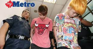 Kontroversi ini disebabkan oleh permasalahan yang sangat kompleks dalam pendasaran pelaksanaan hukuman mati tersebut. Sabit Kesalahan Hukuman Mati Mandatori