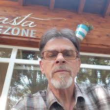 Vrijeme je za ozbiljnu odbranu sekularne države! Prema njima, škole svoj  rad trebaju prilagoditi vjerskim obavezama. Nastava, kvaliteni uslovi i  sigurnost djece su manje bitni, u drugom planu. Umjesto rješavanja  problema, namjerno