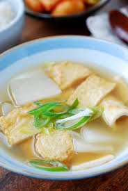 Eomuk Guk Korean Fish Cake Soup Korean Bapsang Recipe Fish Cake Food Korean Fish Cake