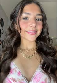 Corinne Browning's Instagram, Twitter & Facebook