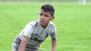 In the game fifa 21 his overall rating is 98. Cristiano Ronaldo Jr Promiflash De