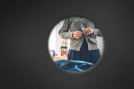 盗撮のよくある質問 - 無断で、自分の親戚の18歳未満女性を撮影する行為は犯罪になりますか。 | 盗撮弁護の無料相談アトム