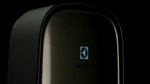 Sistem memilih water heater listrik yang hemat listrik. Water Heater Instant Comfortflow Electrolux Youtube