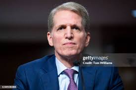 17 Peter Beshar Stock Photos, High-Res Pictures, and Images