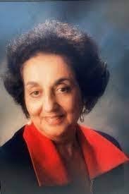 Leslie Vining's Instagram, Twitter & Facebook