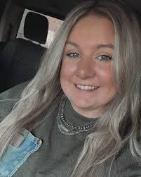 Whitney Meeks's Instagram, Twitter & Facebook