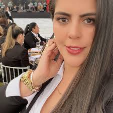 🚨#ATENCIÓN I DE PERÚ PARA EL MUNDO. 😮 ¡El papa León XIV renovó su DNI  peruano desde el Vaticano! A las 5 a.m., con un trámite a domicilio del  Reniec, el pontífice