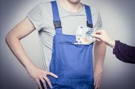 Nach dieser weiterbildung hat er die befähigung lehrlinge auszubilden und einen betrieb zu leiten. Servicetechniker Gehalt Verdienst Berufserfahrung Kesselheld