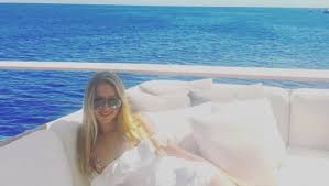 Neuvoo™ 【 892 531 erin job opportunities in usa 】 we'll help you find usa's best erin jobs and we include related job information like salaries & taxes. Ini Gaya Liburan Putri Mendiang Steve Jobs Anak Orang Terkaya Ke 5 Dunia