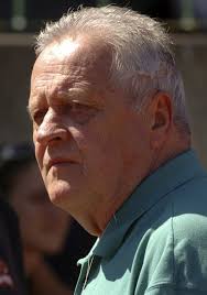 Track coaching great Bill Dellinger no longer overshadowed