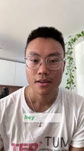 Karen Cadavona's Instagram, Twitter & Facebook