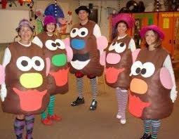 These Are Teachers Who Go All Out Here Are 31 Costumes That Will Impress You Themed Halloween Costumes Teacher Halloween Costumes Preschool Halloween Costumes