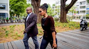 Sylvana simons wordt in suriname geboren. Rechtbank Hoopt Op 039 Afschrikwekkend Effect 039 Met Veroordeling Bedreigers Sylvana Simons De Volkskrant Scoopnest