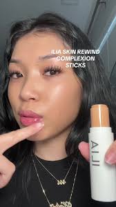 ILIA Skin Rewind Complexion Stick Review: Buildable Coverage & Natural  Matte Finish