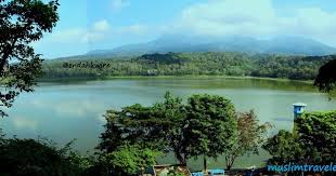 Ke sini dulu gak bayar tiket, sekarang hanya bayar untuk parkir, ujar lisa, salah satu pengunjung. I M Muslim And A Backpacker Traveler Memancing Sepi Di Waduk Gunungrowo