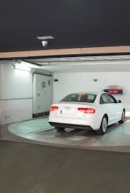Ubergabekabine Unseres Mastervario In Madrid Parkgarage Auto Einparken Madrid Spanien