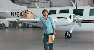 Barry's (tom cruise) smuggling business gets so hectic, he can barely keep up with all the money he's making.buy the movie: American Made Movie Review Culture Breezejmu Org