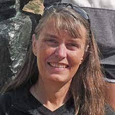 Leanne Gentry's Instagram, Twitter & Facebook