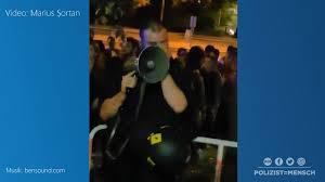 Distributie dan bordeianu, adela popescu, constantin cotimanis. Un PoliÈ›ist Din Munchen A Izbucnit In Lacrimi Cand A Auzit ScandÄƒrile A Zeci De Romani Video Stirileprotv Ro